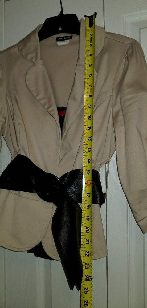 SOLD 💢 Bowtie Stretch Blazer & Cami - Picture 6 of 8